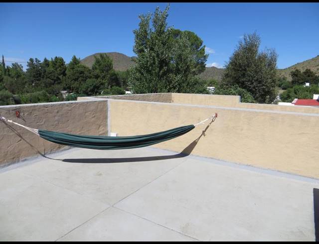 2 BEDROOM HOUSE FOR SALE IN NIEU BETHESDA